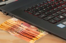 电脑现金线上钱键盘