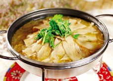 干锅酸菜氽白肉