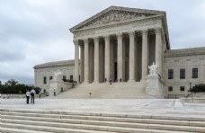 美国最高法院与游客的建筑物